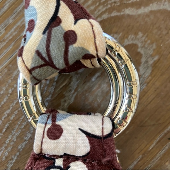 Vera Bradley Large Hobo Tote in Retired Pattern of Slate Blooms - Picture 4 of 10